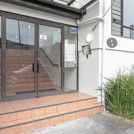 Roomy High-Ceiling Loft Apartment - Free Parking! Auckland Esterno foto