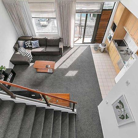 Roomy High-Ceiling Loft Apartment - Free Parking! Auckland Esterno foto
