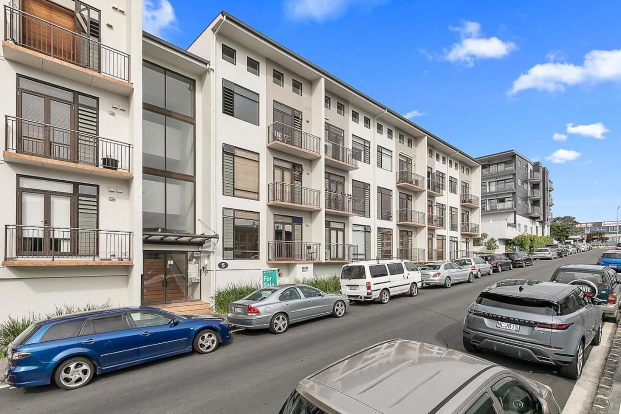 Roomy High-Ceiling Loft Apartment - Free Parking! Auckland Esterno foto