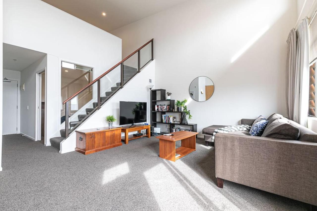 Roomy High-Ceiling Loft Apartment - Free Parking! Auckland Esterno foto